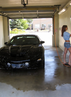 Next Door Nikki at the Car Wash